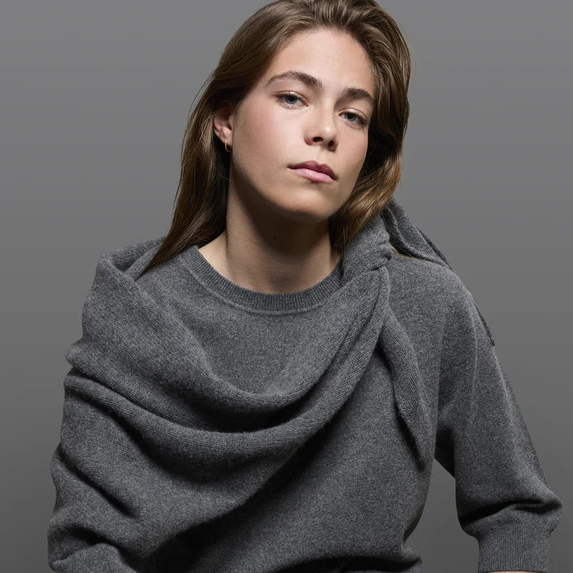 MA81 TRIANGULAR SCARF