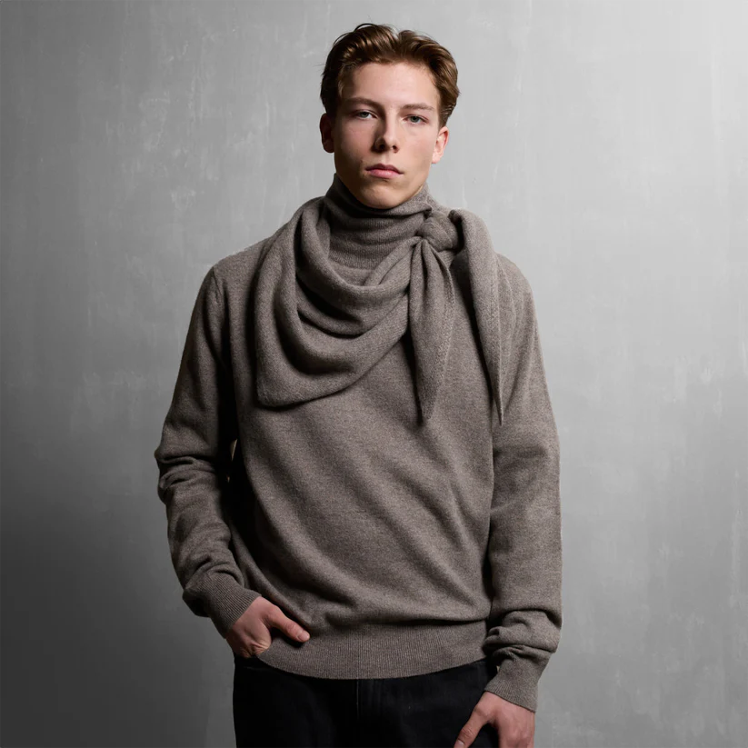 MA81 TRIANGULAR SCARF