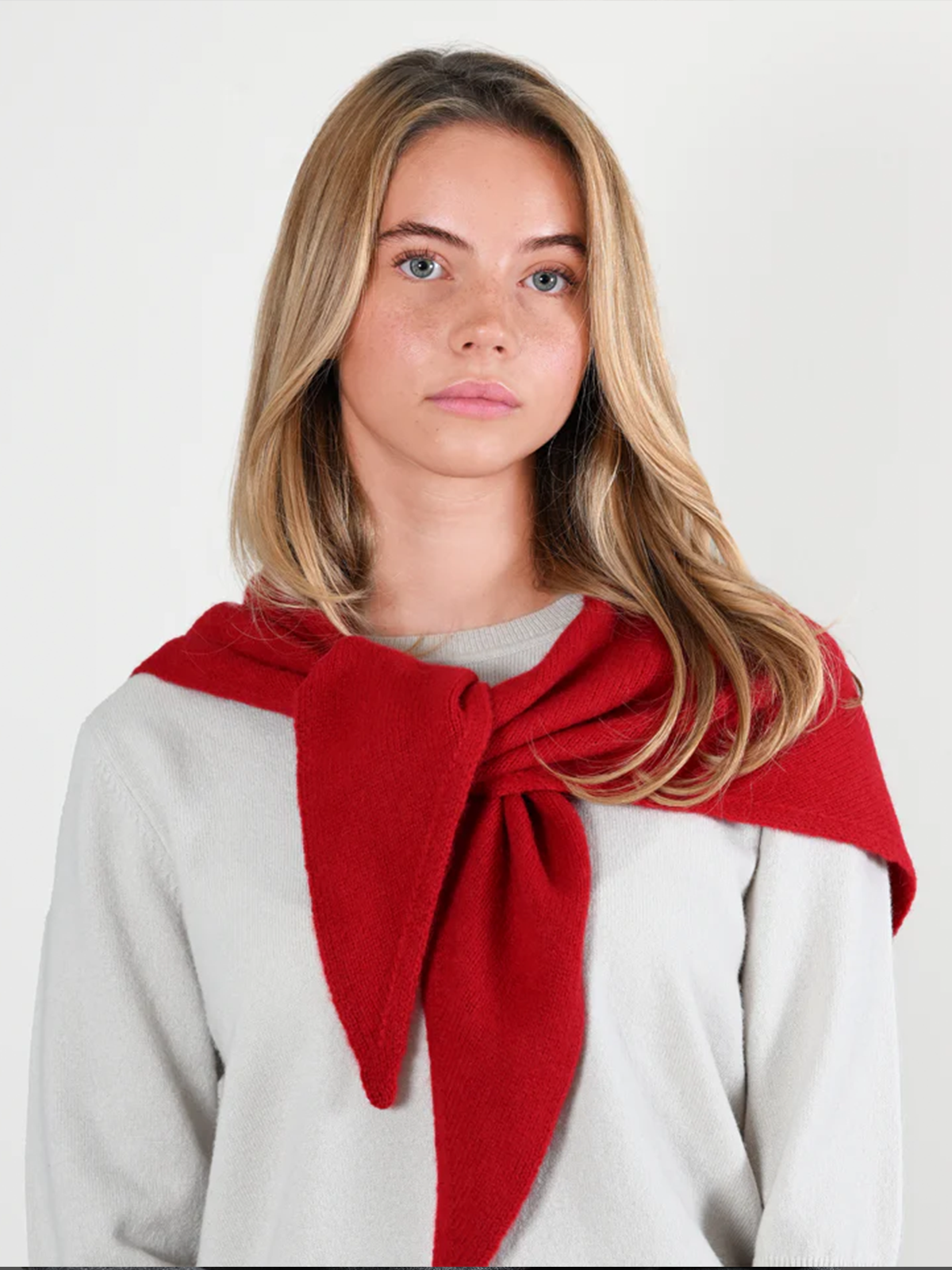MA81 CASHMERE TRIANGULAR SCARF